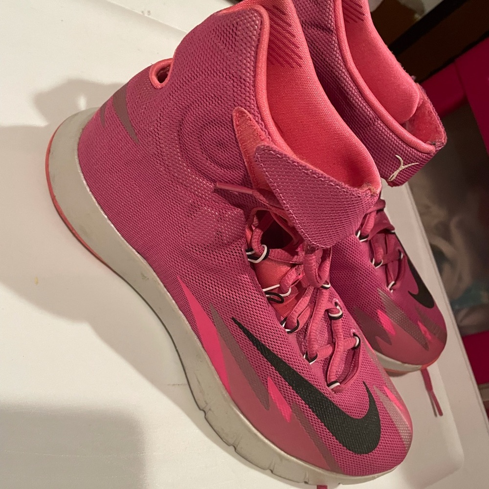 Womens Special Edition Breast Cancer Nikes